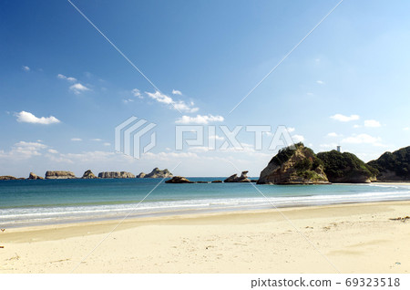 Kumano Beach with strange rocks in Nakatane Town, Tanegashima, Kagoshima Prefecture 69323518