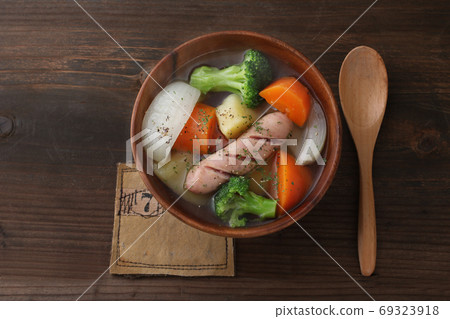 波托夫與大量的蔬菜 波托夫與大量的蔬菜 69323918