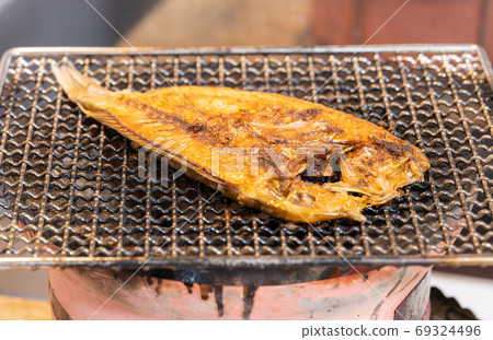 Dried tilefish (Amadai), charcoal-grilled on a shichirin Dried tilefish (Amadai), charcoal-grilled on a shichirin 69324496