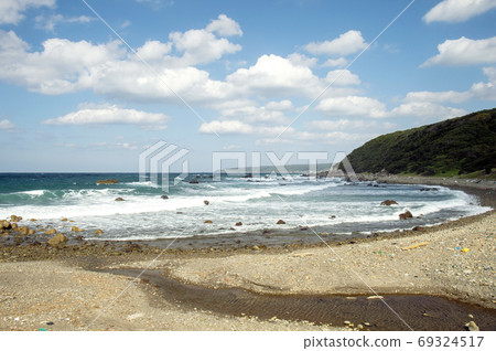 Sunasaka Beach in Minamitane Town, Tanegashima, Kagoshima Prefecture Sunasaka Beach in Minamitane Town, Tanegashima, Kagoshima Prefecture 69324517