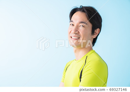 Middle man fitness image 69327146