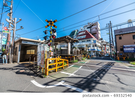 日本京王下北澤站等東京城市景觀的視圖。 69332540