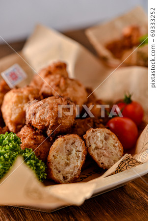 Fluffy chicken nuggets 69333252