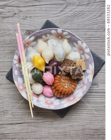 Korean traditional food Songpyeon, Gangjeong, Yugwa, Korean sweets 69333262