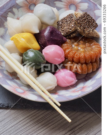 Korean traditional food Songpyeon, Gangjeong, Yugwa, Korean sweets 69333266