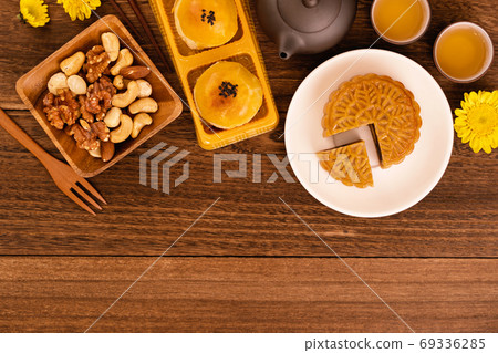月餅 中秋節 頂視圖 Moon cake Mid-Autumn Festival げっぺい 十五夜 69336285