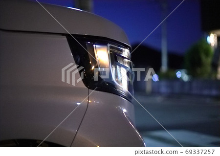 Car headlight 69337257