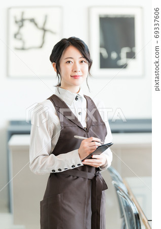 女服務員接受訂單 女服務員接受訂單 69337606