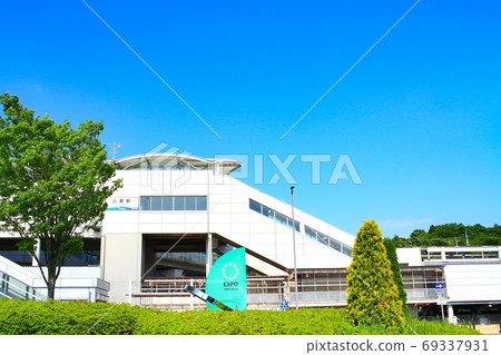 Scenery in front of Yakusa Station on the Aichi Loop Railway 69337931