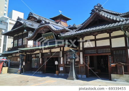 [Ehime Prefecture] The main building of Dogo Onsen on a clear day 69339455