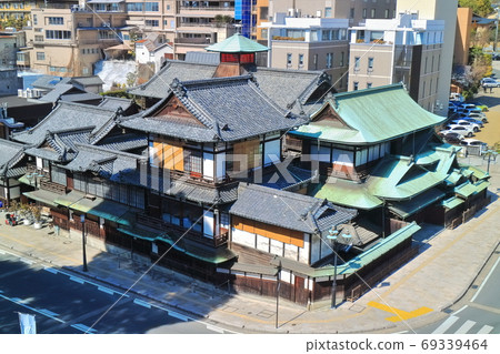 [愛媛縣]天氣晴朗時的道後溫泉本館 69339464