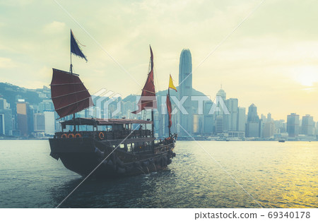 Hong Kong harbour in sunset time Hong Kong harbour in sunset time 69340178