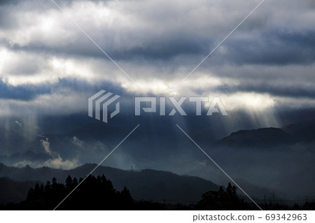  Twilight ray 69342963