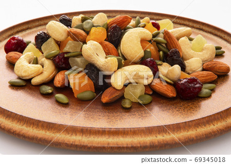 盤子，營養，綜合堅果，プレート、栄養、ミックスナッツ、Plate, mixed nuts, 69345018