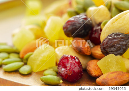 盤子，營養，綜合堅果，プレート、栄養、ミックスナッツ、Plate, mixed nuts, 69345033