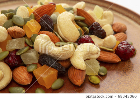 盤子，營養，綜合堅果，プレート、栄養、ミックスナッツ、Plate, mixed nuts, 69345060