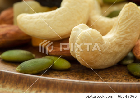 盤子，營養，綜合堅果，プレート、栄養、ミックスナッツ、Plate, mixed nuts, 69345069