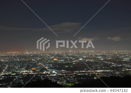 ［俯瞰大阪平原（夜景）］位置：大阪府尾市美津濃地藏大坂關大 69347182