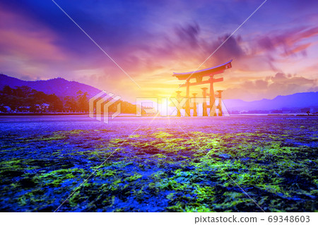 Tori gate in Hiroshima Japan Tori gate in Hiroshima Japan 69348603