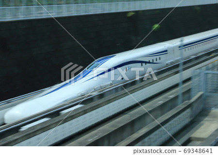 Linear running at 500km / h 69348641