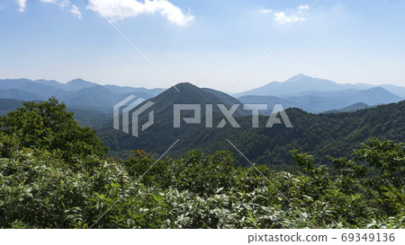 Mt. Takamori and Mt. Bandai from Kunimidai / Mt. Bandai Azuma Skyline (Inawashiro Town, Fukushima Prefecture) 69349136