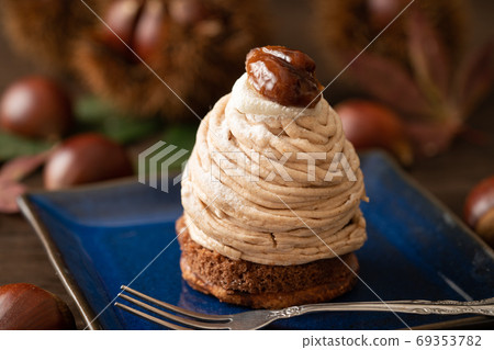 Mont Blanc  69353782