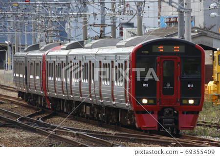 [JA] Kagoshima Main Line 813 series 1100 series (Kokura⇔Hakata) 69355409