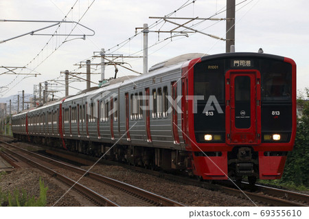 [JA] Kagoshima Main Line 813 series 1000 series (Kokura⇔Hakata) 69355610