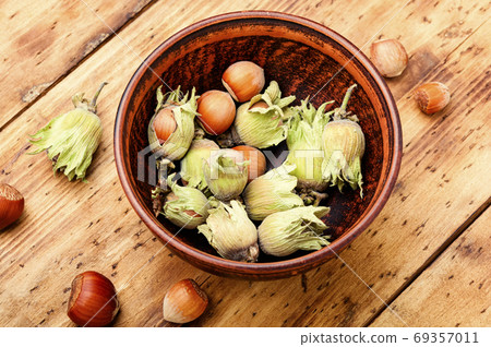 Hazelnuts or filbert 69357011