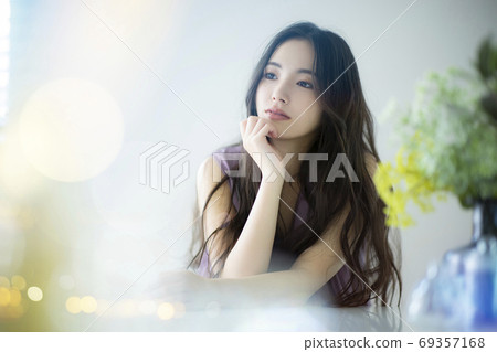 美女 69357168