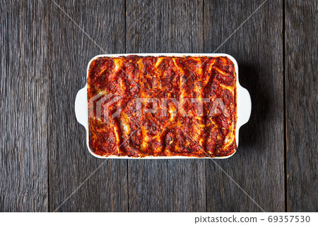 Roasted vegetable lasagna with tomato and tofu 69357530