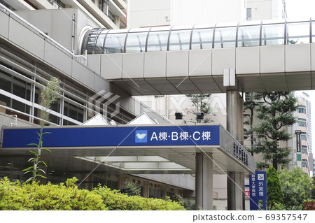 The Jikei University School of Medicine Hospital, Minato-ku, Tokyo The Jikei University School of Medicine Hospital, Minato-ku, Tokyo 69357547