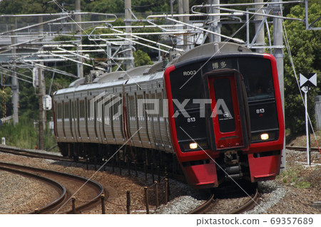 [JA] Kagoshima Main Line 813 series (Kokura⇔Hakata) 69357689