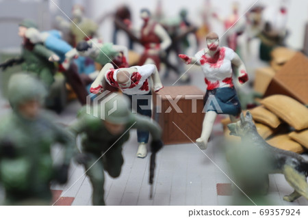 Diorama "Resident Evil" Combat with Zombies Diorama "Resident Evil" Combat with Zombies 69357924