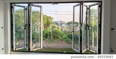 Aluminum glass Aluminum glass 69359065