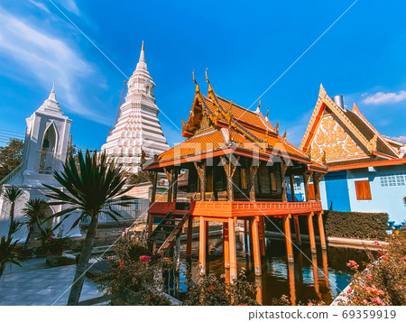 Around the khlong near Wat Paknam Bhasicharoen, a temple, pagoda and Buddha statue in Bangkok Around the khlong near Wat Paknam Bhasicharoen, a temple, pagoda and Buddha statue in Bangkok 69359919