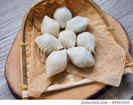 Traditional Korean food Songpyeon, Korean sweets, rice cake 69361043