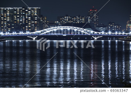 Illuminated Sumida River Bridges that create a lively waterside "Shirahige Bridge" ~ Illuminated support for medical personnel ~ Illuminated Sumida River Bridges that create a lively waterside "Shirahige Bridge" ~ Illuminated support for medical personnel ~ 69363347
