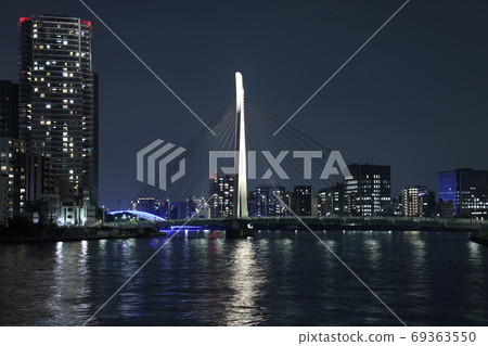 Illumination of the Sumida River Bridge that creates a lively waterside "Chuo Bridge" Illumination of the Sumida River Bridge that creates a lively waterside "Chuo Bridge" 69363550