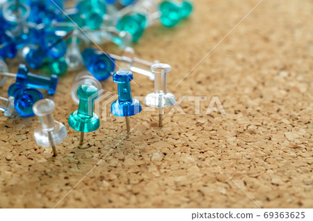 Cork board and thumbtack 69363625