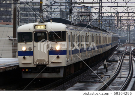 [JA] Kagoshima Main Line 415 series (Kokura⇔Hakata) 69364296