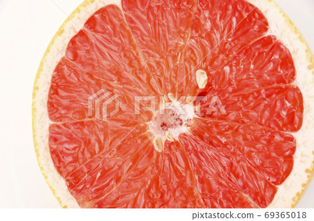 Cut grapefruit (ruby) Cut grapefruit (ruby) 69365018