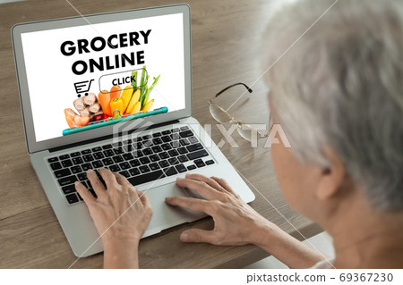 senior woman using mobile app to order delivery food shopping g senior woman using mobile app to order delivery food shopping g 69367230