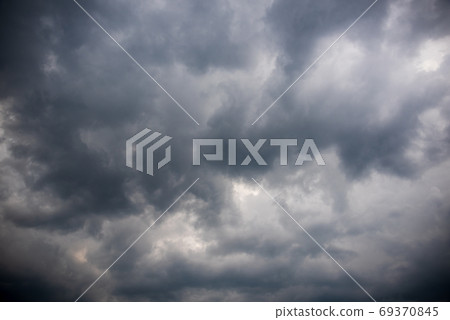 Stormy clouds on summer evening. Rainy sky before the storm. 69370845