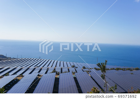 Huge solar power plant 69371692