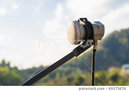 A feed horn receiver of a parabolic satellite TV 69375676