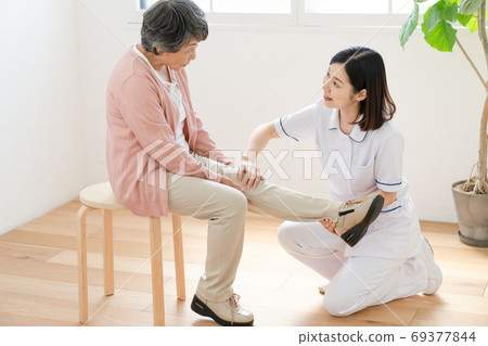 照顧者協助康復 69377844