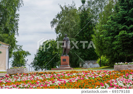monument to Prince Alexander Nevsky in the city of Vladimir monument to Prince Alexander Nevsky in the city of Vladimir 69379188