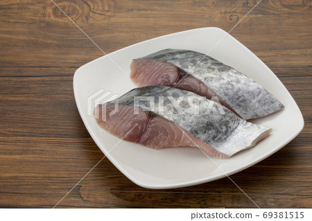 兩片國產鮮魚沙原魚片 兩片國產鮮魚沙原魚片 69381515