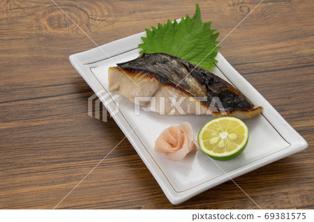 鰻魚的味道溢滿了!鹽K燒餐桌圖像 鰻魚的味道溢滿了!鹽K燒餐桌圖像 69381575